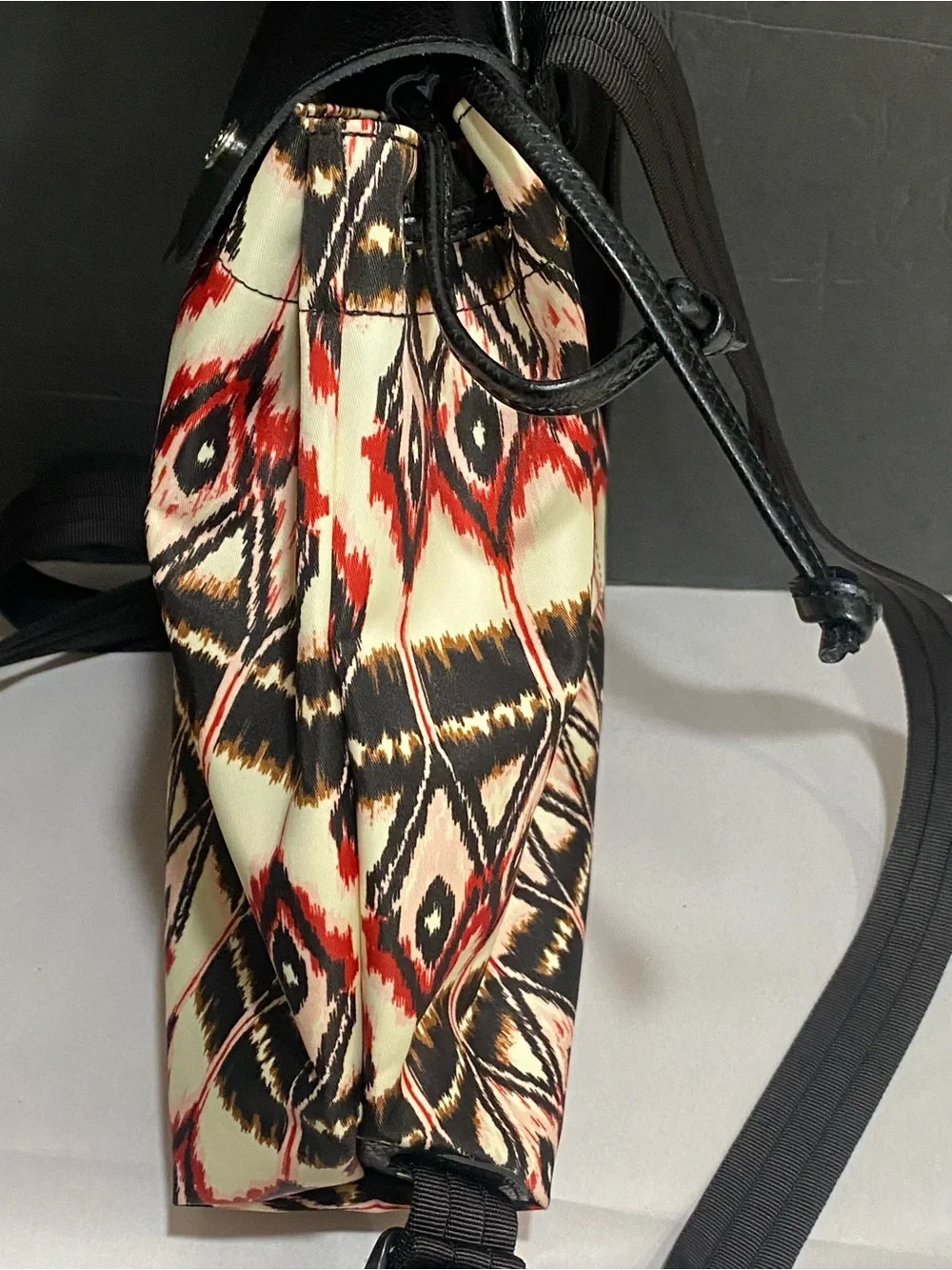 AUTHENTIC LONGCHAMP LE PLIAGE 'IKAT' PRINT BACKPACK - IVORY RED BLACK